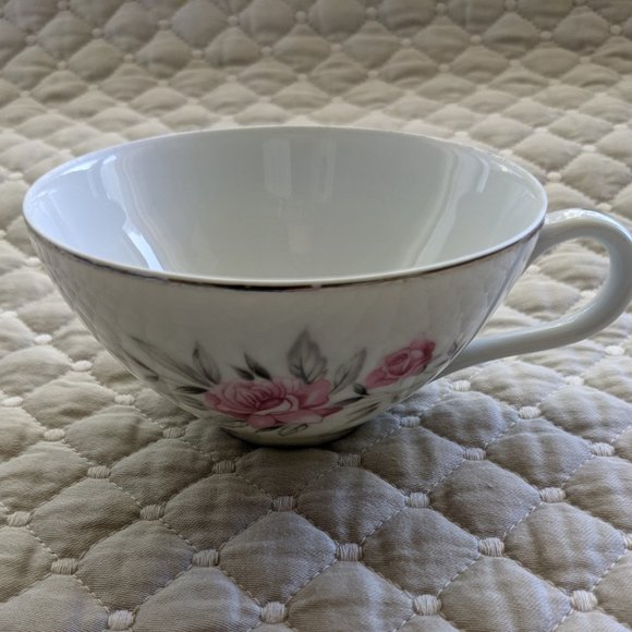 Vintage Floral Mismatched Fine China Tea Party Serving 3 Piece Set - Picture 7 of 11